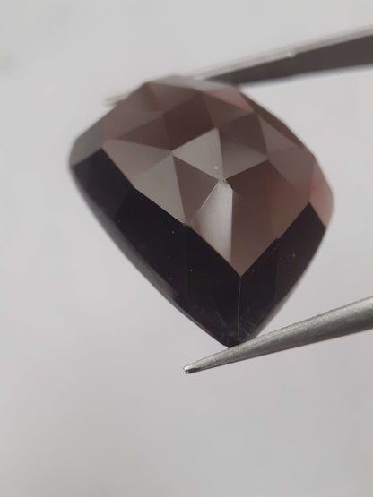 Natural deep greyish brown smoky quartz - 18.023 ct - free form  - unheated - rose cut