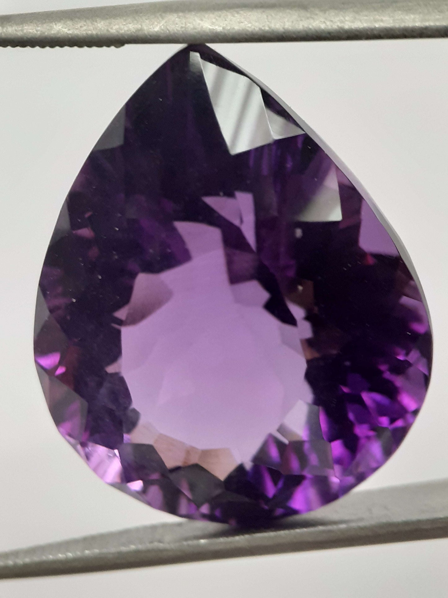 Natural deep purple Amethyst - 23.269 ct - Pear - AAA++ grade - unheated