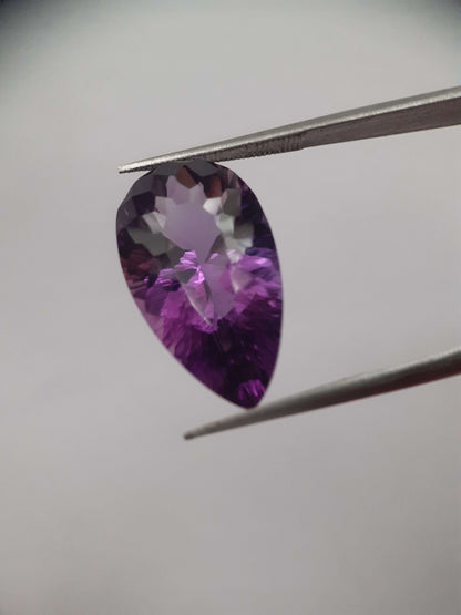 Natural deep purple Amethyst - 9.783 ct - pear - custom cut - certified natural