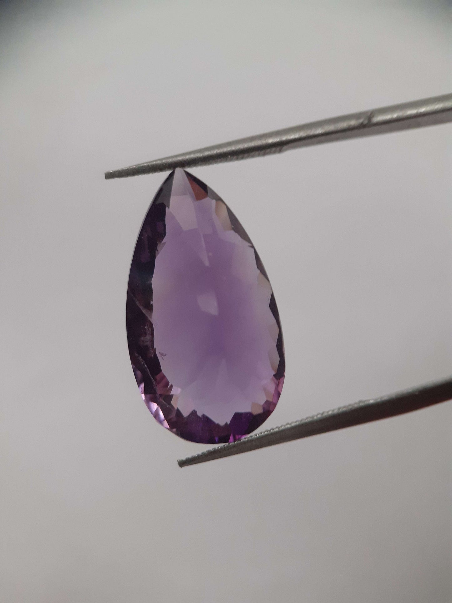 Natural deep purple Amethyst - 9.783 ct - pear - custom cut - certified natural