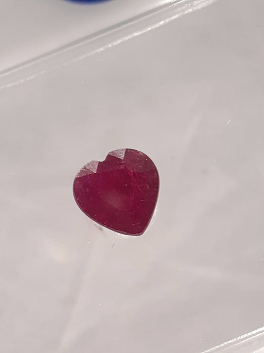 Certified Natural Ruby - 0.37 ct - Madagascar - heart shaped - sealed - Natural Gems Belgium