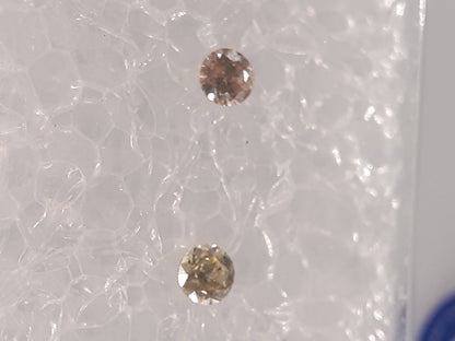 Certified Pair of Natural Diamonds - Round Brilliant - 0.06 tcw - I1/I2- color S /T - sealed - Natural Gems Belgium