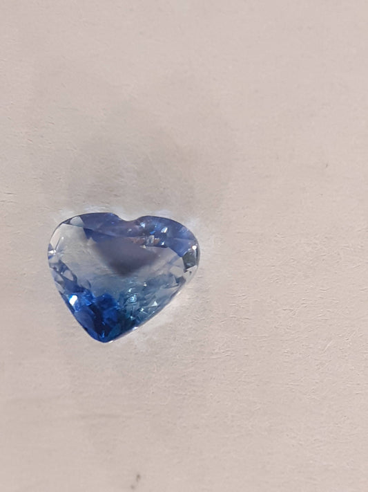 Natural Blue Sapphire - 0.68ct - heart - Heated - Madagascar - Certified by seller - Natural Gems Belgium