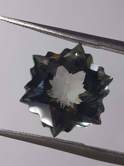 Natural green Amethyst - 4.65 ct - Hexagon - Snowflake - heated - certified by NGB - Natural Gems Belgium