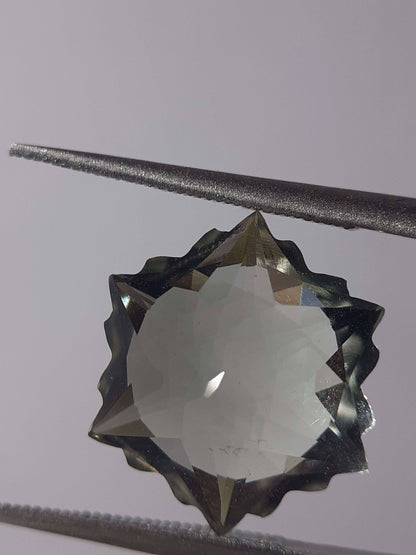 Natural green Amethyst - 4.65 ct - Hexagon - Snowflake - heated - certified by NGB - Natural Gems Belgium