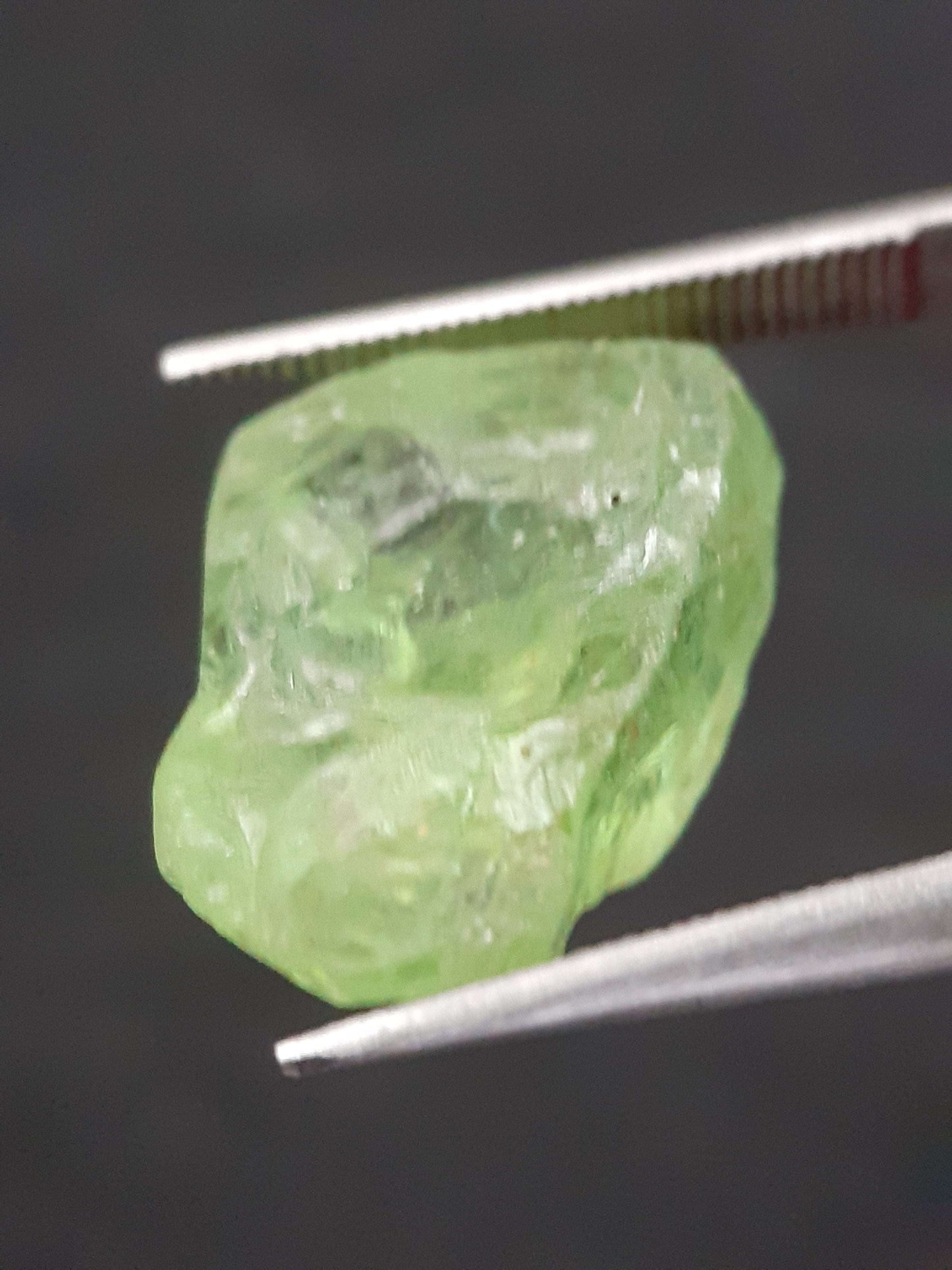 Natural Green Peridot - 10.005 ct - rough gemstone - for faceting - certified natural