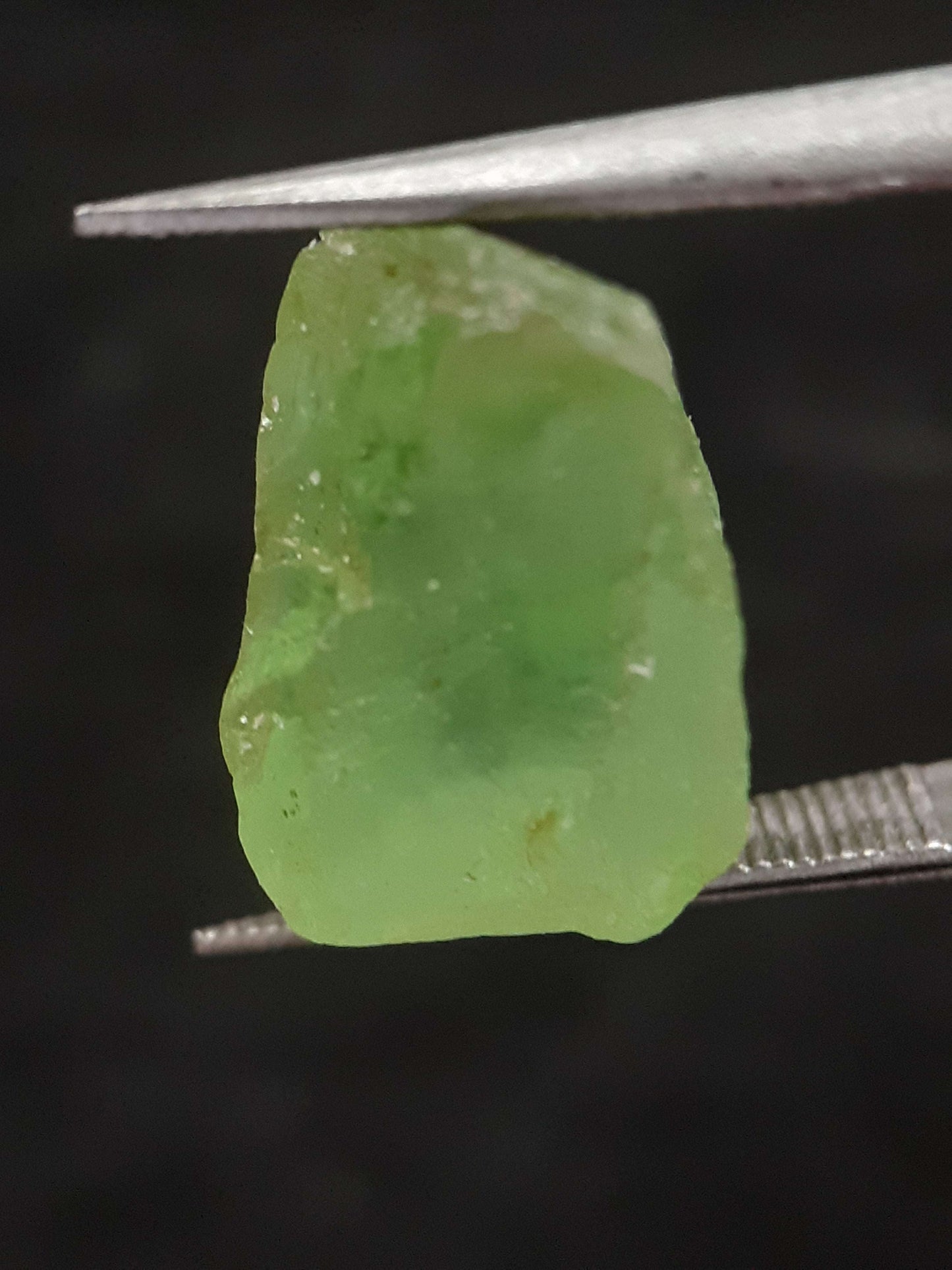 Natural Green Peridot - 10.284 ct - rough gemstone - for faceting - certified natural