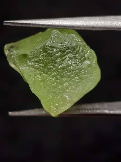 Natural Green Peridot - 10.634 ct - rough gemstone - for faceting - certified natural