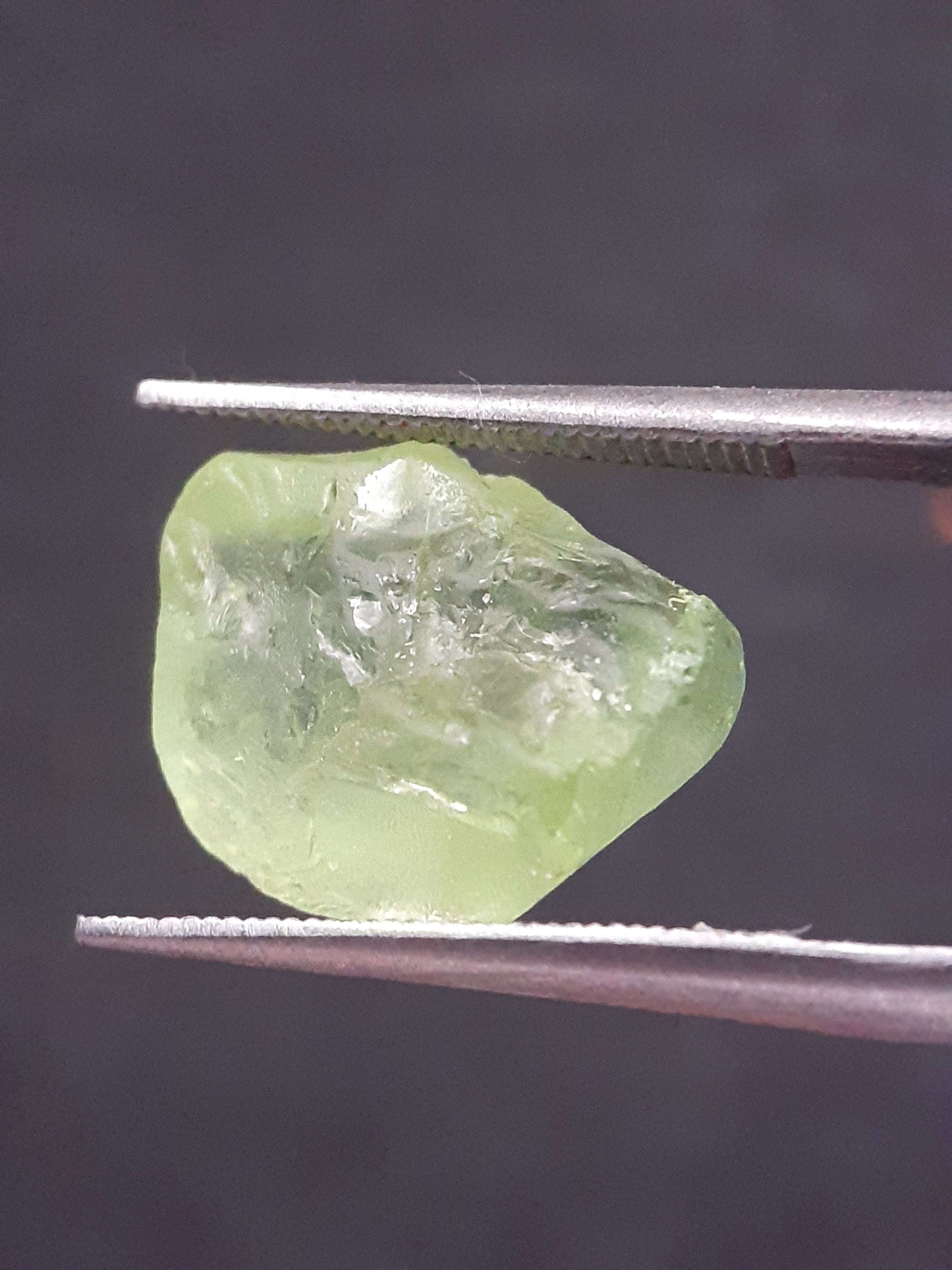 Natural Green Peridot - 5.708 ct - rough gemstone - for faceting - certified natural