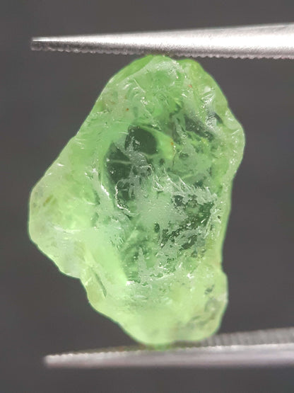 Natural Green Peridot - 6.589 ct - rough gemstone - for faceting - certified natural