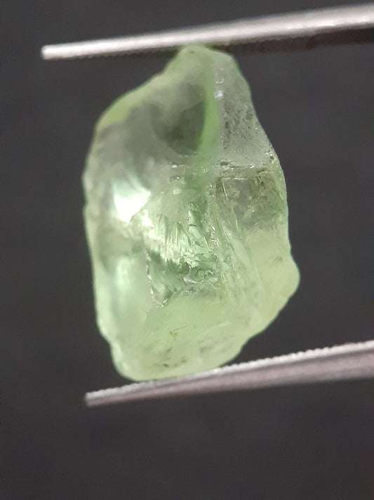 Natural Green Peridot - 9.014 ct - rough gemstone - for faceting - certified natural