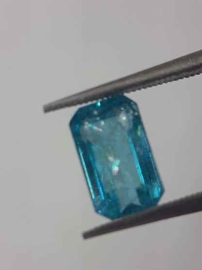 Natural greenish blue Apatite - 1.93 ct - octagon - unheated - certified by NGB