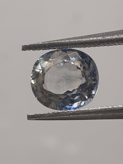 Natural light greenish blue sapphire - 1.00 ct - Oval - heated - certified by NGB - Natural Gems Belgium