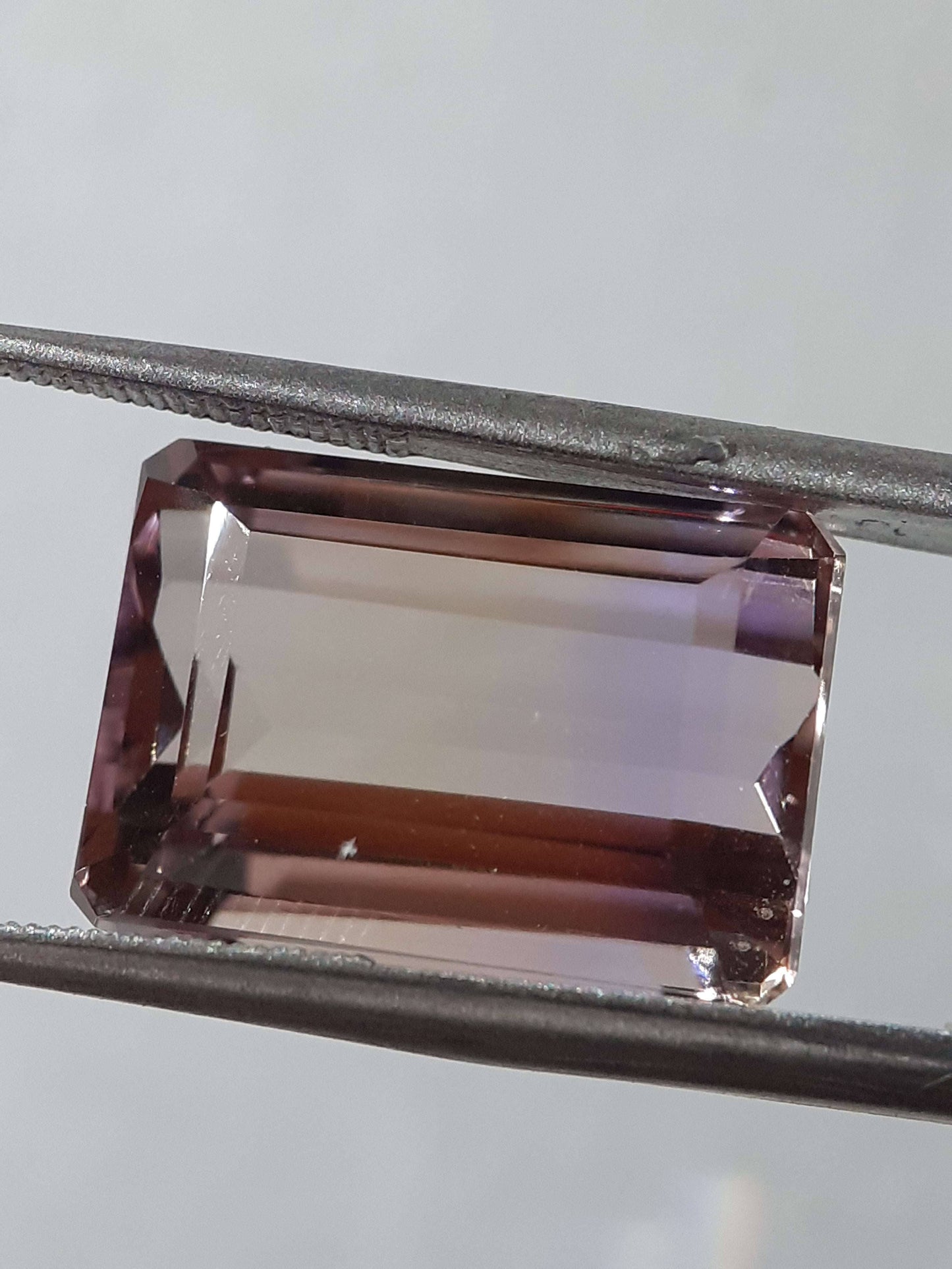 Natural light purple and purplish yellow Ametrine - 9.83 ct - octagon - unheated - Bolivia - certified by NGB