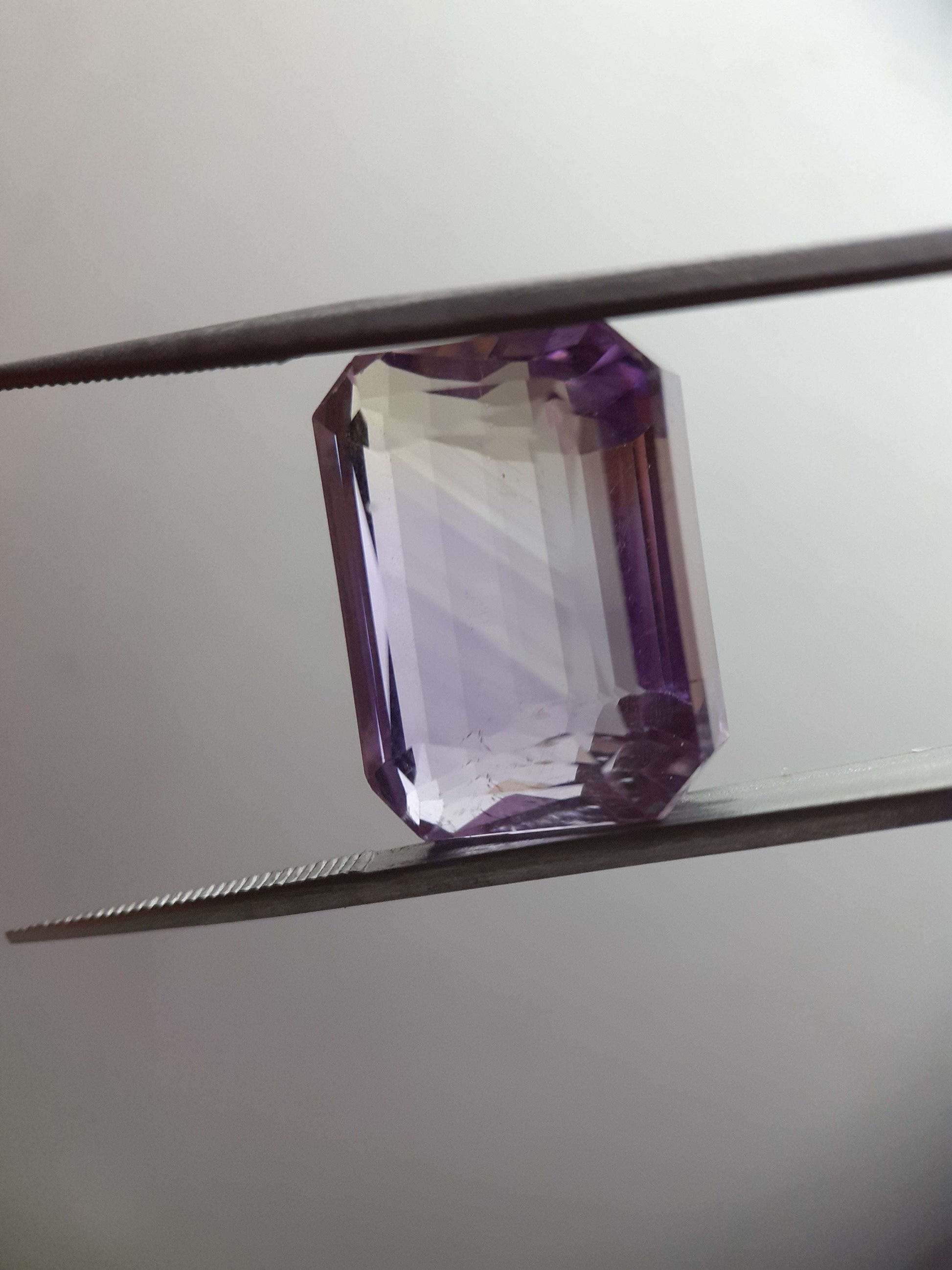 Natural light purple and yellow Ametrine - 17.98 ct - octagon - unheated - Bolivia - certified by NGB - Natural Gems Belgium