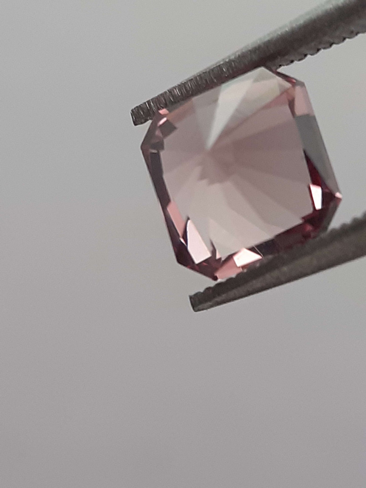 Natural Malaya Garnet - 1.19 ct - Square Octagon - unheated - Africa - certified by NGB - Natural Gems Belgium