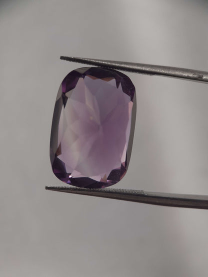 Natural medium purple Amethyst - 11.27 ct - cushion - unheated - certified by NGB