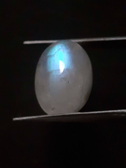 Natural Moonstone - blue adularescence - 13.143 ct - oval - certified natural