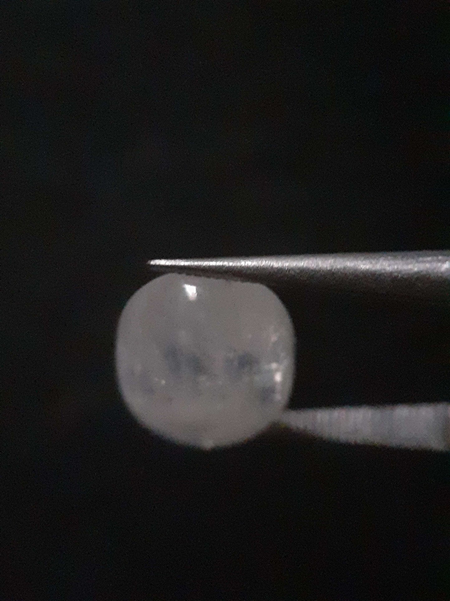 Natural Moonstone - blue adularescence - 2.810 ct - oval - certified natural