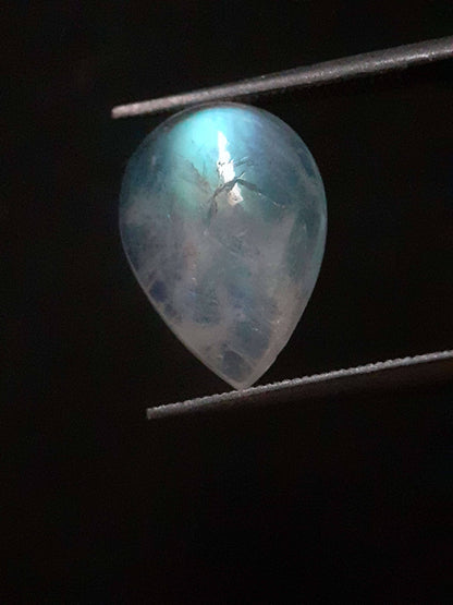 Natural Moonstone - blue adularescence - 3.319 ct - pear