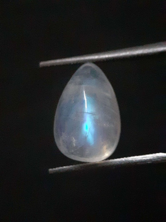 Natural Moonstone - blue adularescence - 3.553 ct - pear