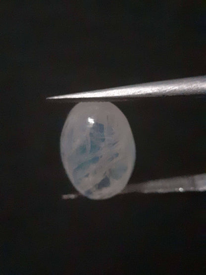 Natural Moonstone - blue adularescence - 3.574 ct - oval - certified natural