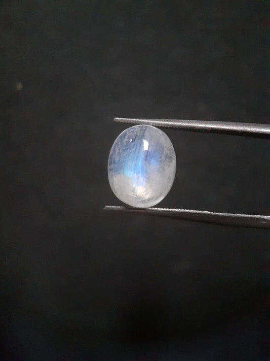 Natural Moonstone - blue adularescence - 4.210 ct - oval - certified natural