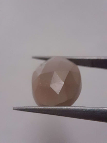 Natural Moonstone faceted - peach moonstone - 4.508 ct - oval - rose cut