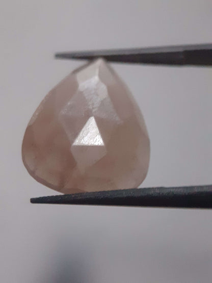 Natural Moonstone faceted - peach moonstone - 6.004 ct - pear - rose cut