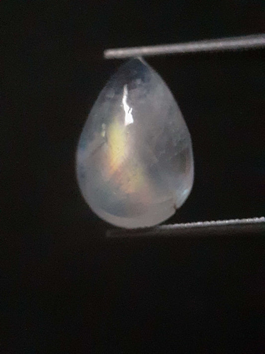 Natural Moonstone - rainbow adularescence - 3.018 ct - pear