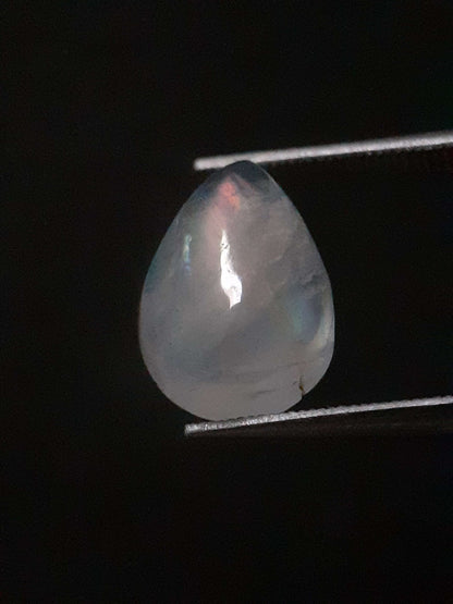 Natural Moonstone - rainbow adularescence - 3.018 ct - pear