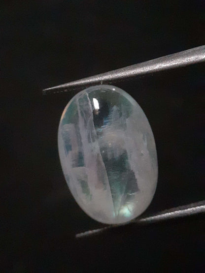 Natural Moonstone - tricolor adularescence - 4.315 ct - oval - certified natural