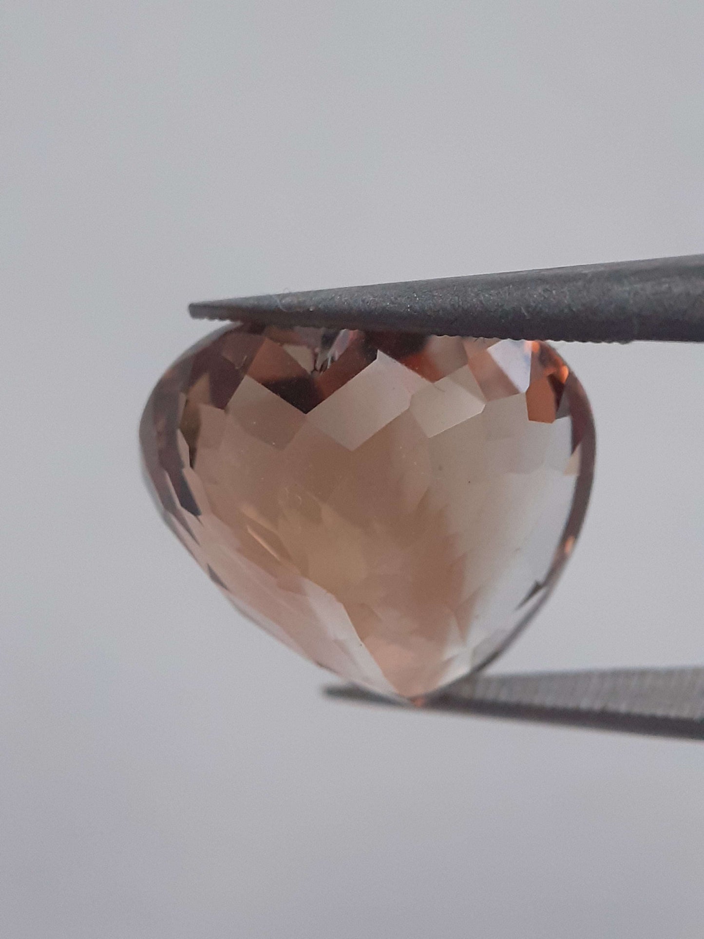 Natural orangey brown Whiskey Topaz - 12.765 ct - Heart - AAA grade - irradiated - certified natural