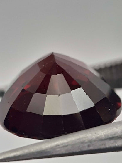 Natural orangey red Spessartite Garnet - 4.65 ct - Oval - unheated