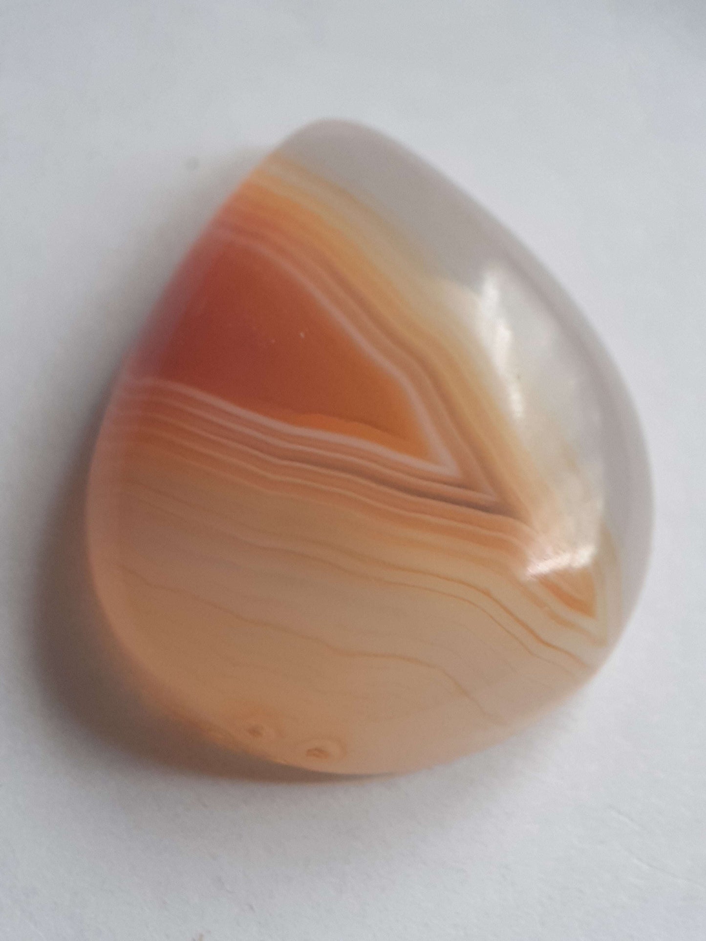 Natural orangy red Lake Superior Agate - 28.62 ct - Pear Cabochon - unheated - certified by NGB