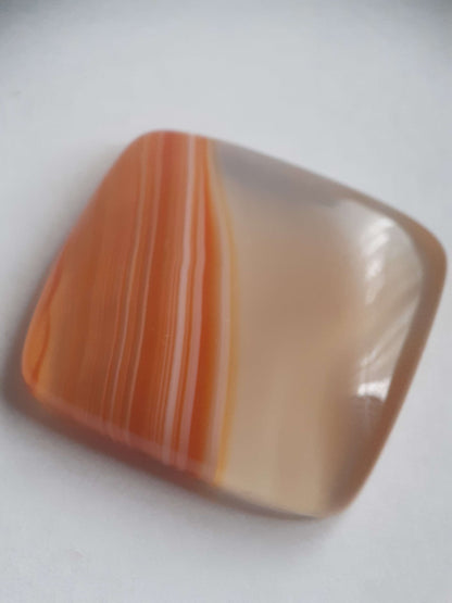 Natural orangy red Lake Superior Agate - 44.85 ct - Cushion Cabochon - unheated - certified by NGB