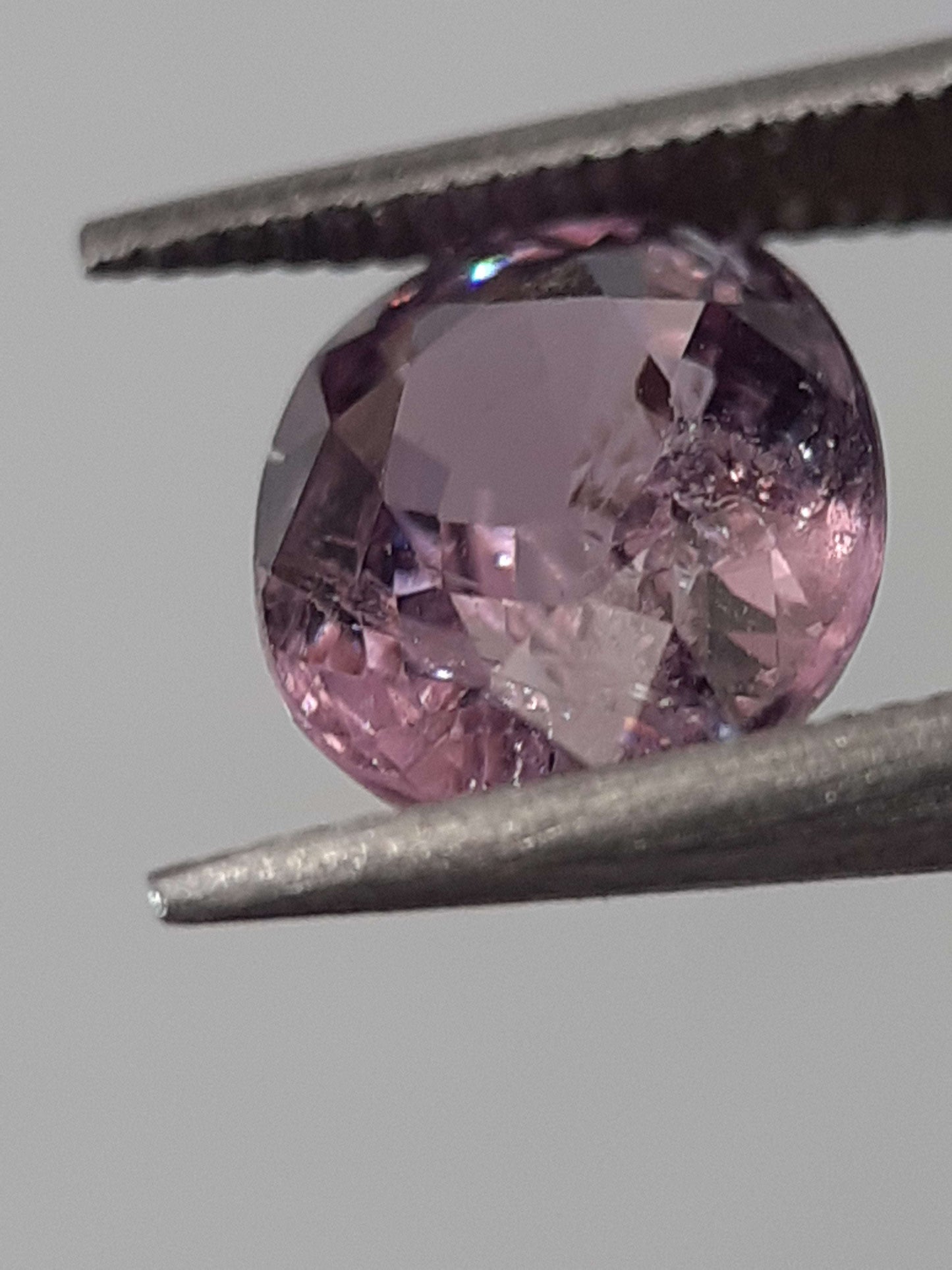 Natural Pinkish Purple spinel - 1.09 ct - oval - unheated - certified by NGB