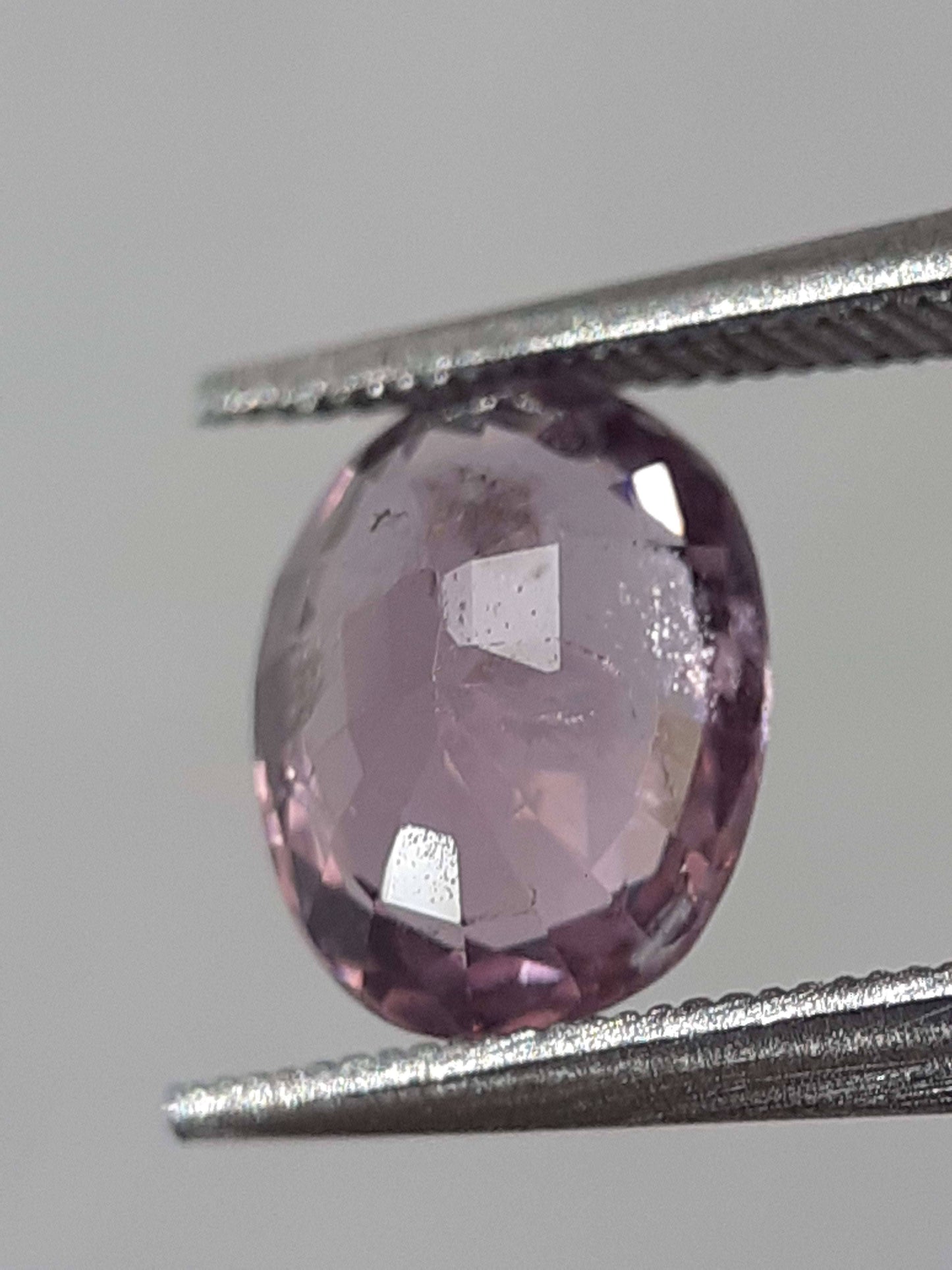 Natural Pinkish Purple spinel - 1.09 ct - oval - unheated - certified by NGB