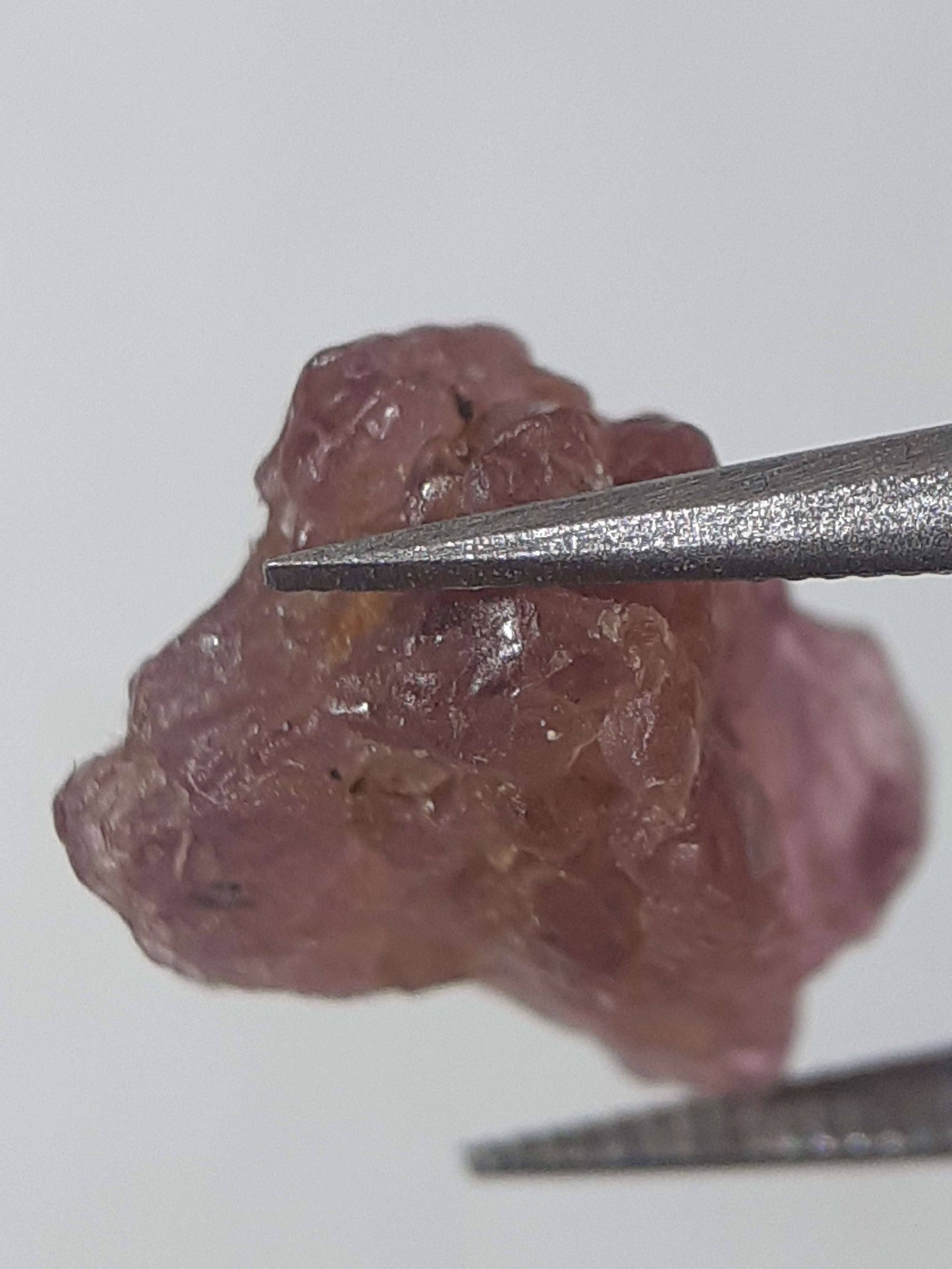 Natural pinkish violet Spinel - 4.063 ct - Rough Gemstone - unheated