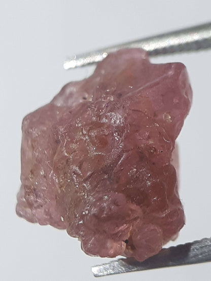 Natural pinkish violet Spinel - 4.063 ct - Rough Gemstone - unheated