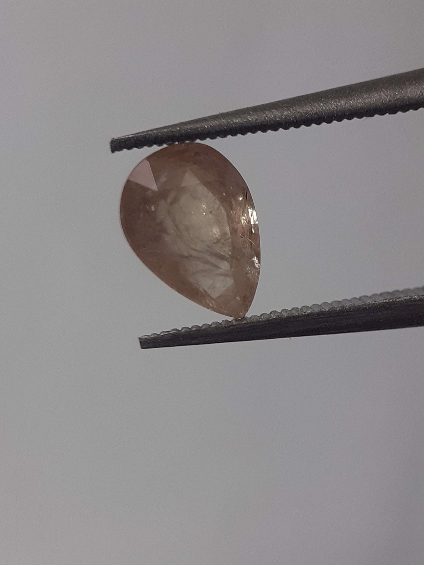 Natural pinkish yellow sapphire - 1.13 ct - pear - heated - certified by NGB