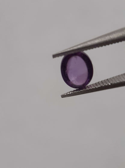 Natural purple Amethyst - 0.35 ct - oval cabochon - 5.1 x 4.1 mm - unheated