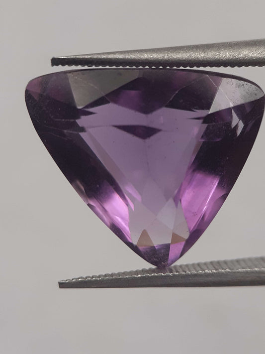 Natural purple Amethyst - 6.403 ct - trillion - unheated