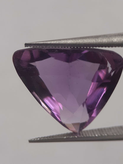 Natural purple Amethyst - 6.403 ct - trillion - unheated