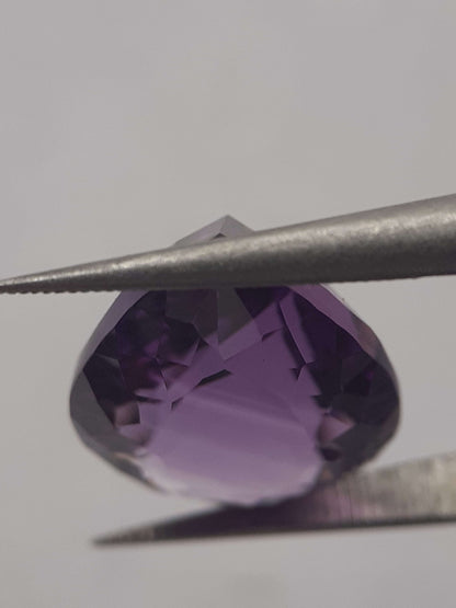 Natural purple Amethyst - 7.498 ct - pear - concave/custom cut - unheated