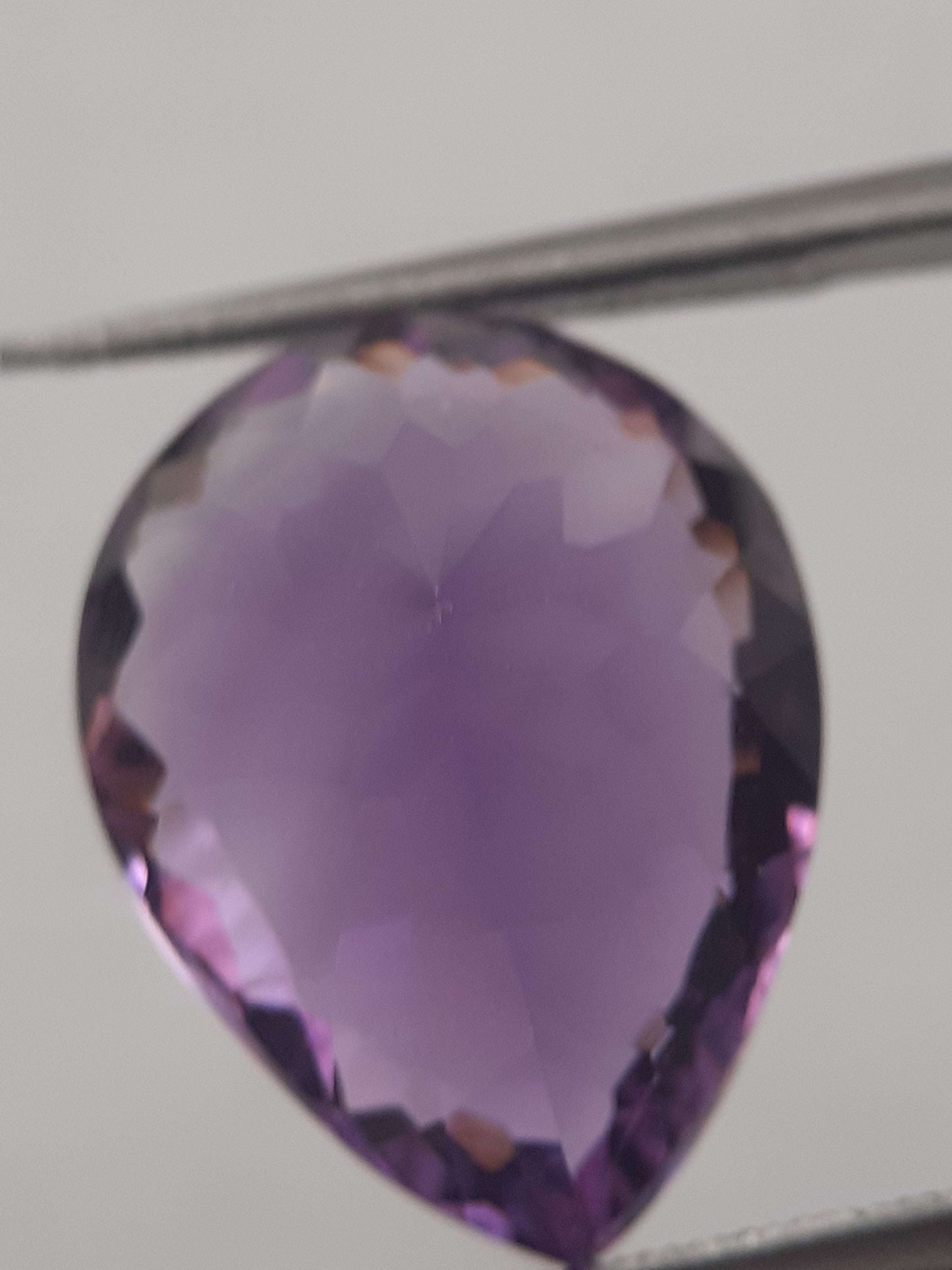 Natural purple Amethyst - 7.498 ct - pear - concave/custom cut - unheated