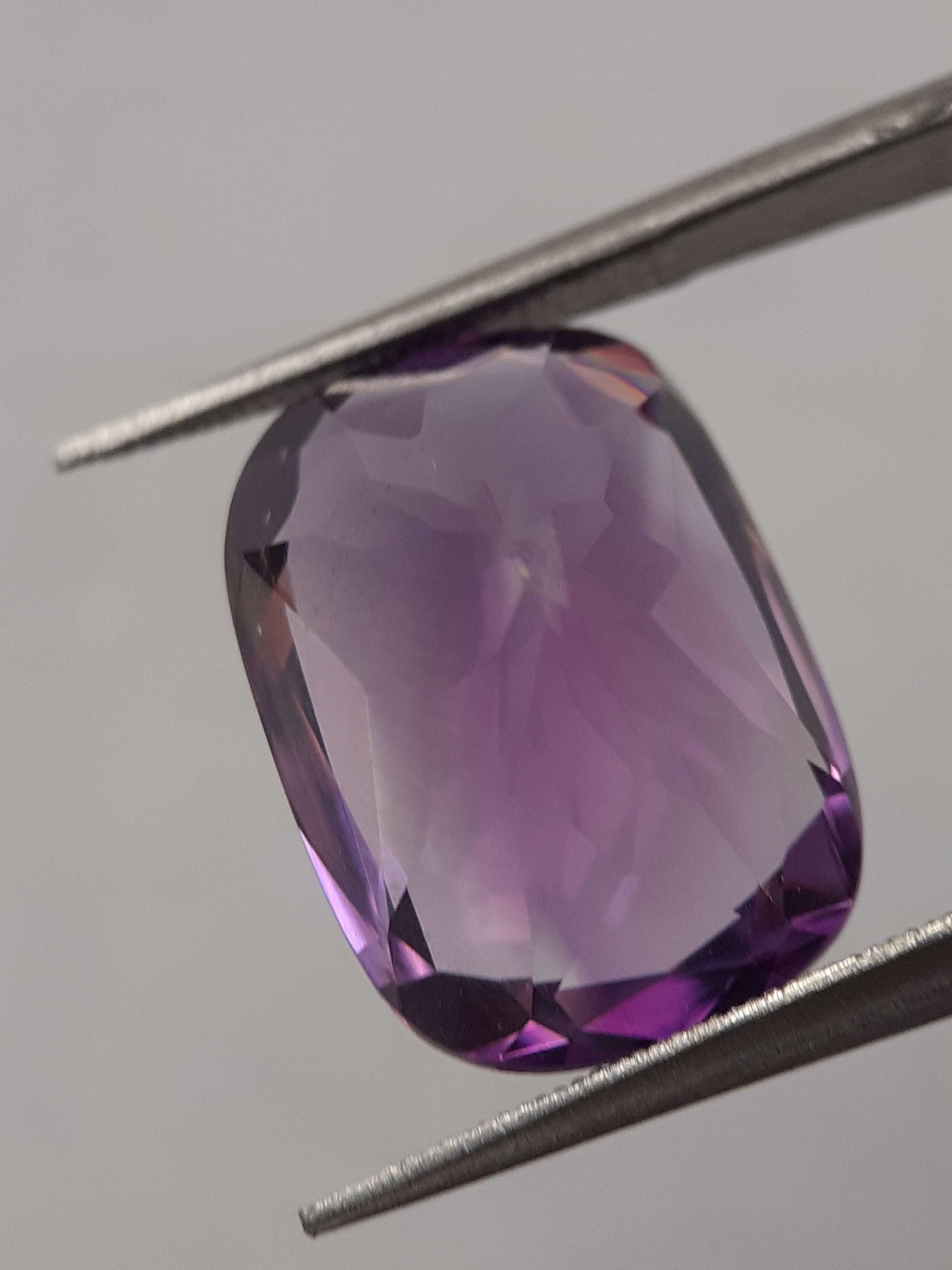 Natural purple Amethyst - 8.03 ct - cushion - unheated