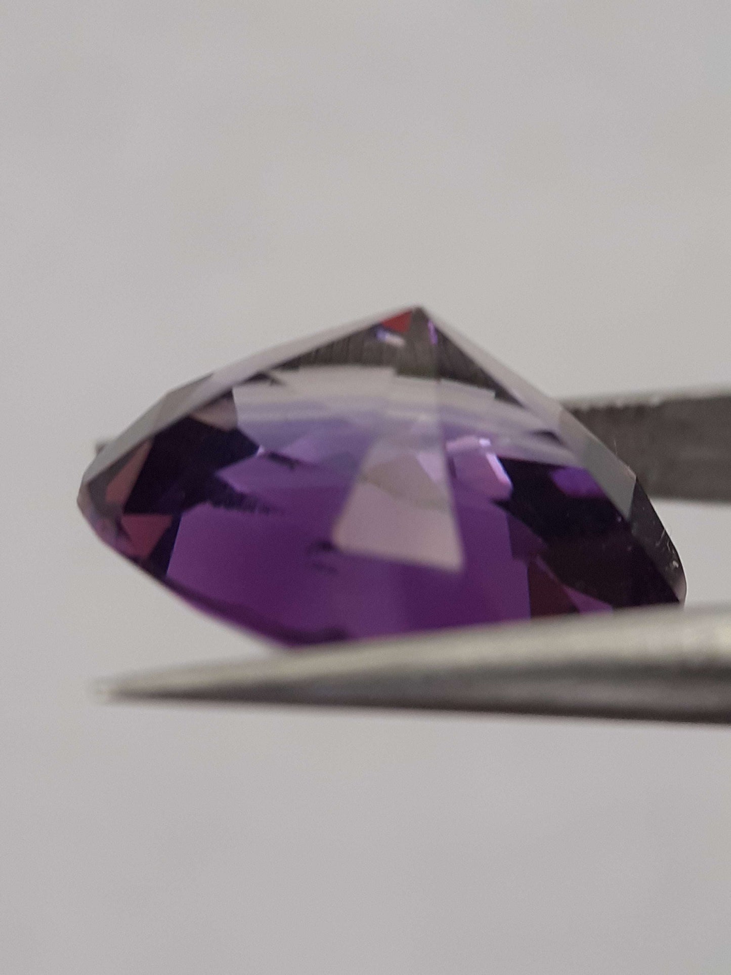 Natural purple Amethyst - 8.14 ct - cushion - unheated