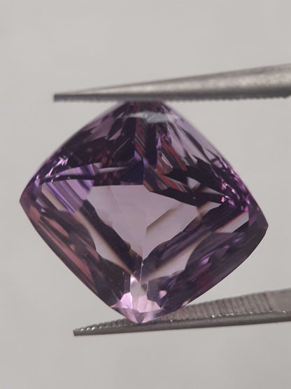 Natural purple Amethyst - 9.589 ct - cushion - custom cut - unheated