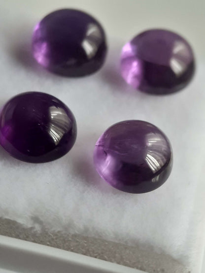 Natural purple Amethyst - set of 4 - 6.31 tcw - round cabochon - approx 7 x 7 mm - unheated